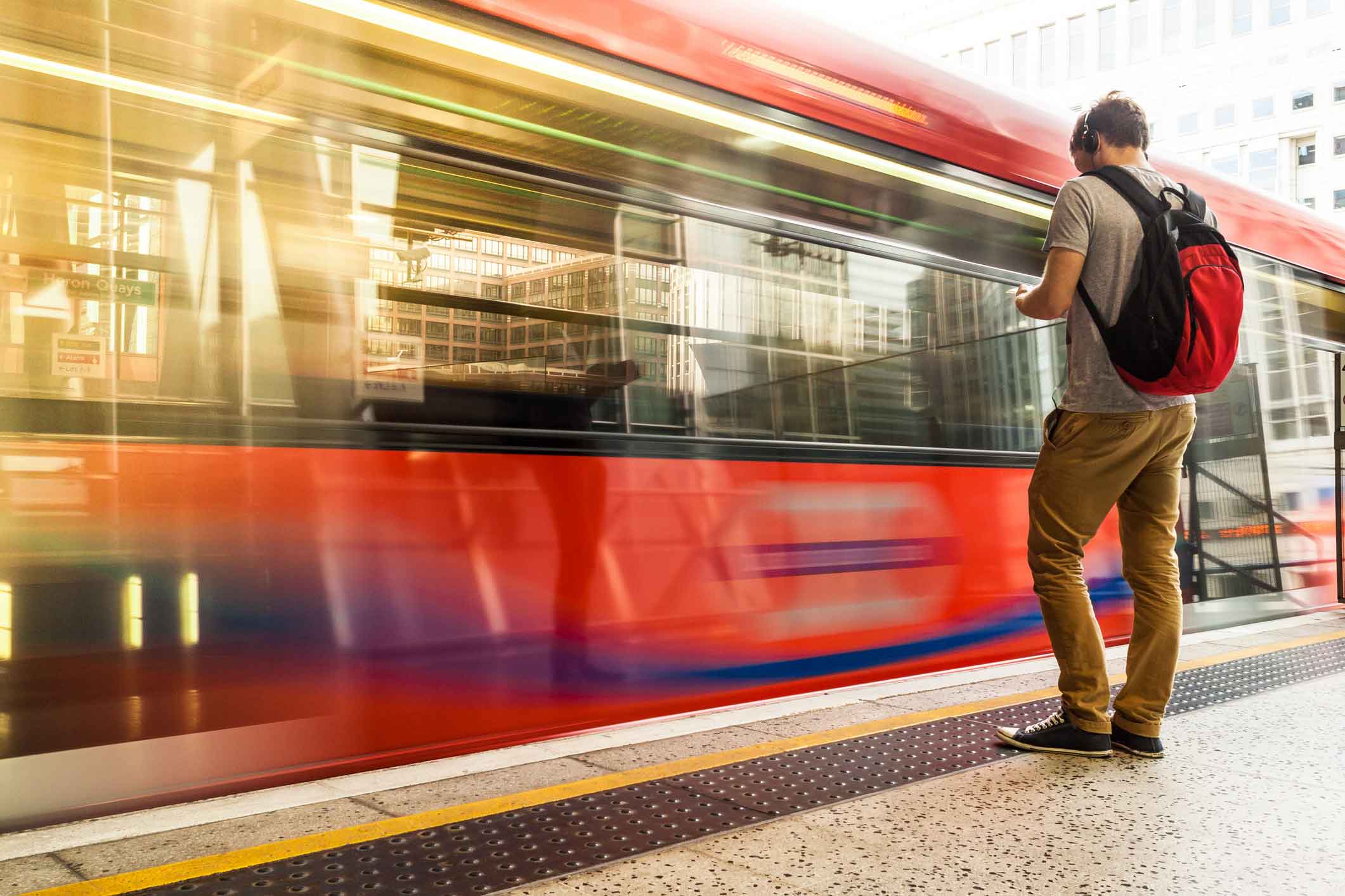 Navigating Public Transport and Daily Commutes in the UK